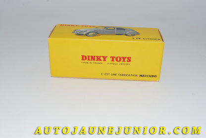 Le #4402 - Dinky Toys - Citroën - Boite vide repro 2 CV est en vente sur Auto Jaune Junior ! Tekno, Politoys, Mebetoys, Mercury, Joal, Diapet, Märklin, TootsieToys.Vous avez le même jouet ? Profitez de notre expertise pour vous accompagner dans la vente de vos modèles ou votre collection ! Nous achetons tous lots de miniatures ! Contactez nous ! contact@autojaunejunior.com. 