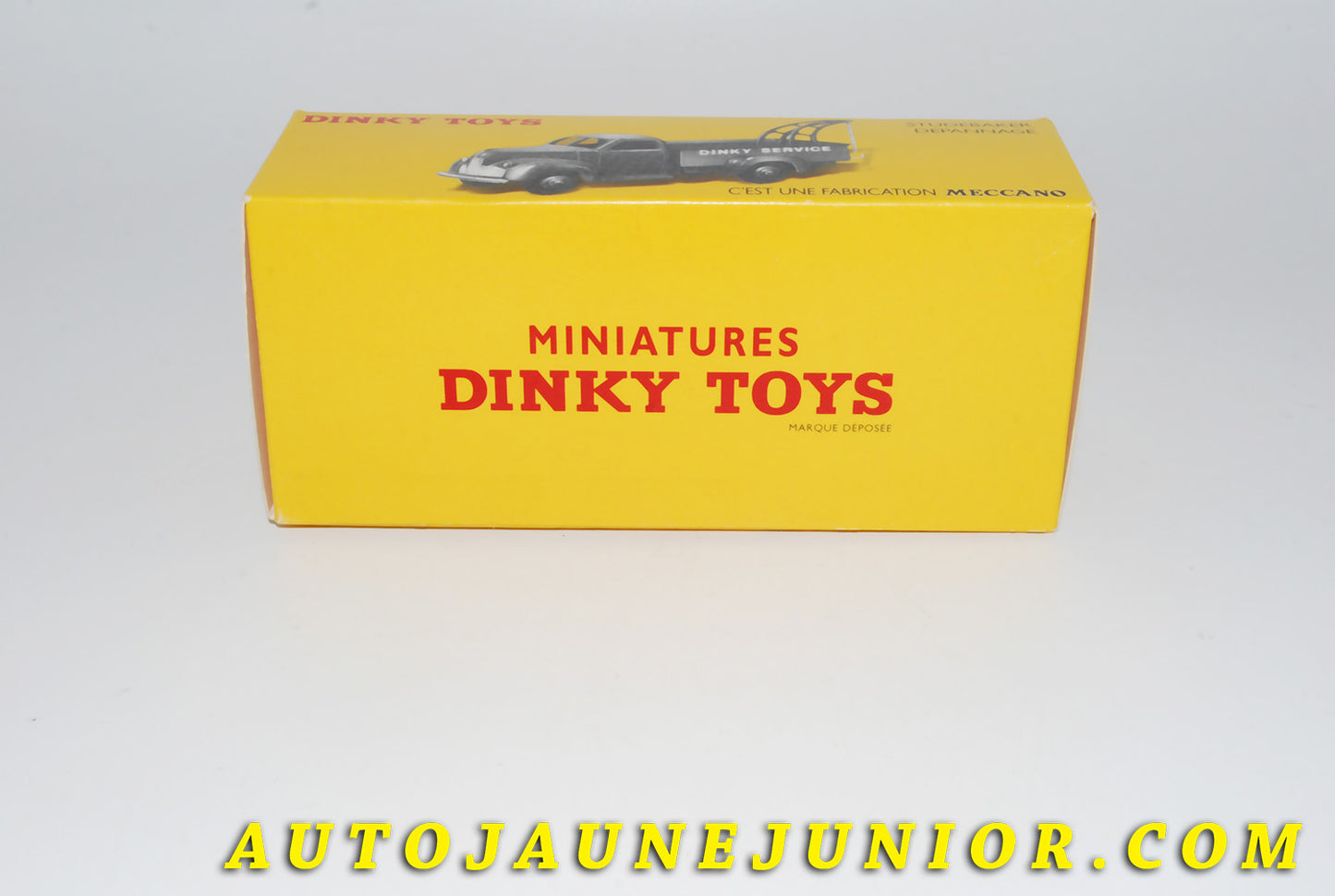 Le #4403 - Dinky Toys - Studebaker - Boite vide (REPRO) Dépanneuse Dinky Service est en vente sur Auto Jaune Junior ! Tekno, Politoys, Mebetoys, Mercury, Joal, Diapet, Märklin, TootsieToys.Vous avez le même jouet ? Profitez de notre expertise pour vous accompagner dans la vente de vos modèles ou votre collection ! Nous achetons tous lots de miniatures ! Contactez nous ! contact@autojaunejunior.com. 