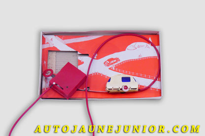 Le #4440 - Ador (Miniabloc) - Coffret - Caravane Électrique (filoguidée) est en vente sur Auto Jaune Junior ! Tekno, Politoys, Mebetoys, Mercury, Joal, Diapet, Märklin, TootsieToys.Vous avez le même jouet ? Profitez de notre expertise pour vous accompagner dans la vente de vos modèles ou votre collection ! Nous achetons tous lots de miniatures ! Contactez nous ! contact@autojaunejunior.com. 