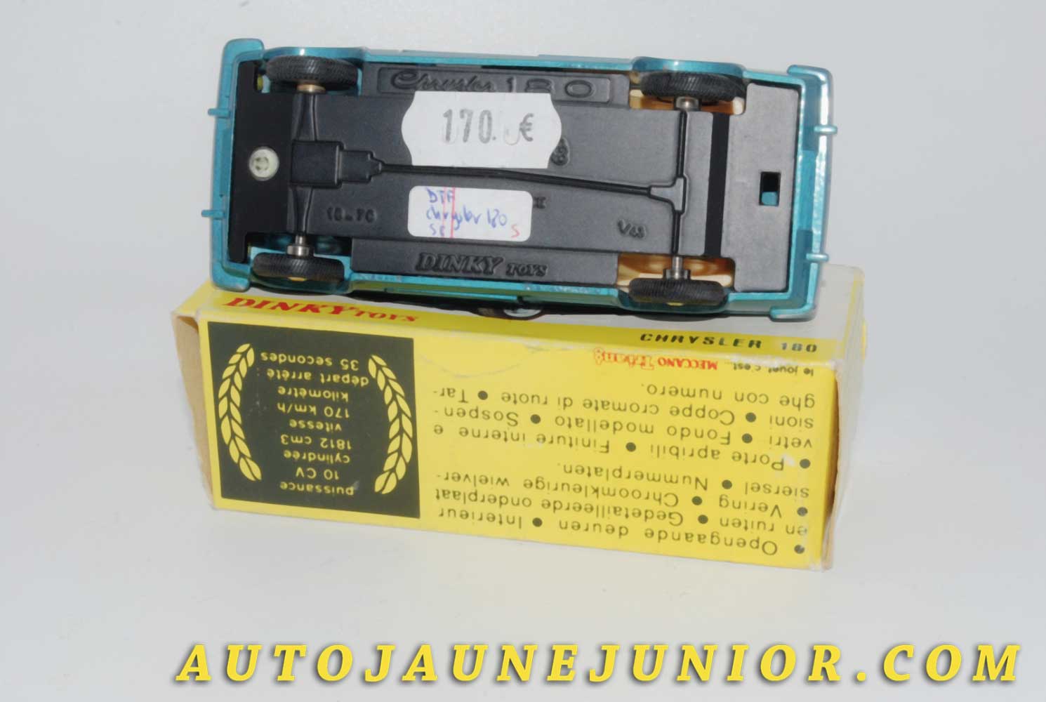 Le #4512 - Dinky Toys - Chrysler - 180 Berline est en vente sur Auto Jaune Junior ! Tekno, Politoys, Mebetoys, Mercury, Joal, Diapet, Märklin, TootsieToys.Vous avez le même jouet ? Profitez de notre expertise pour vous accompagner dans la vente de vos modèles ou votre collection ! Nous achetons tous lots de miniatures ! Contactez nous ! contact@autojaunejunior.com. 