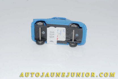 Le #4525 - Dinky Toys - ACMA - Piaggo - Vespa 400 est en vente sur Auto Jaune Junior ! Tekno, Politoys, Mebetoys, Mercury, Joal, Diapet, Märklin, TootsieToys.Vous avez le même jouet ? Profitez de notre expertise pour vous accompagner dans la vente de vos modèles ou votre collection ! Nous achetons tous lots de miniatures ! Contactez nous ! contact@autojaunejunior.com. 