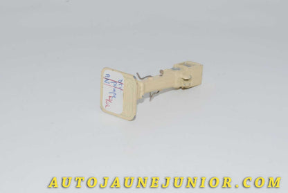 Le #4527 - Dinky Toys - Pompe à essence à double débit - Pompes "Ville de Paris" est en vente sur Auto Jaune Junior ! Tekno, Politoys, Mebetoys, Mercury, Joal, Diapet, Märklin, TootsieToys.Vous avez le même jouet ? Profitez de notre expertise pour vous accompagner dans la vente de vos modèles ou votre collection ! Nous achetons tous lots de miniatures ! Contactez nous ! contact@autojaunejunior.com. 