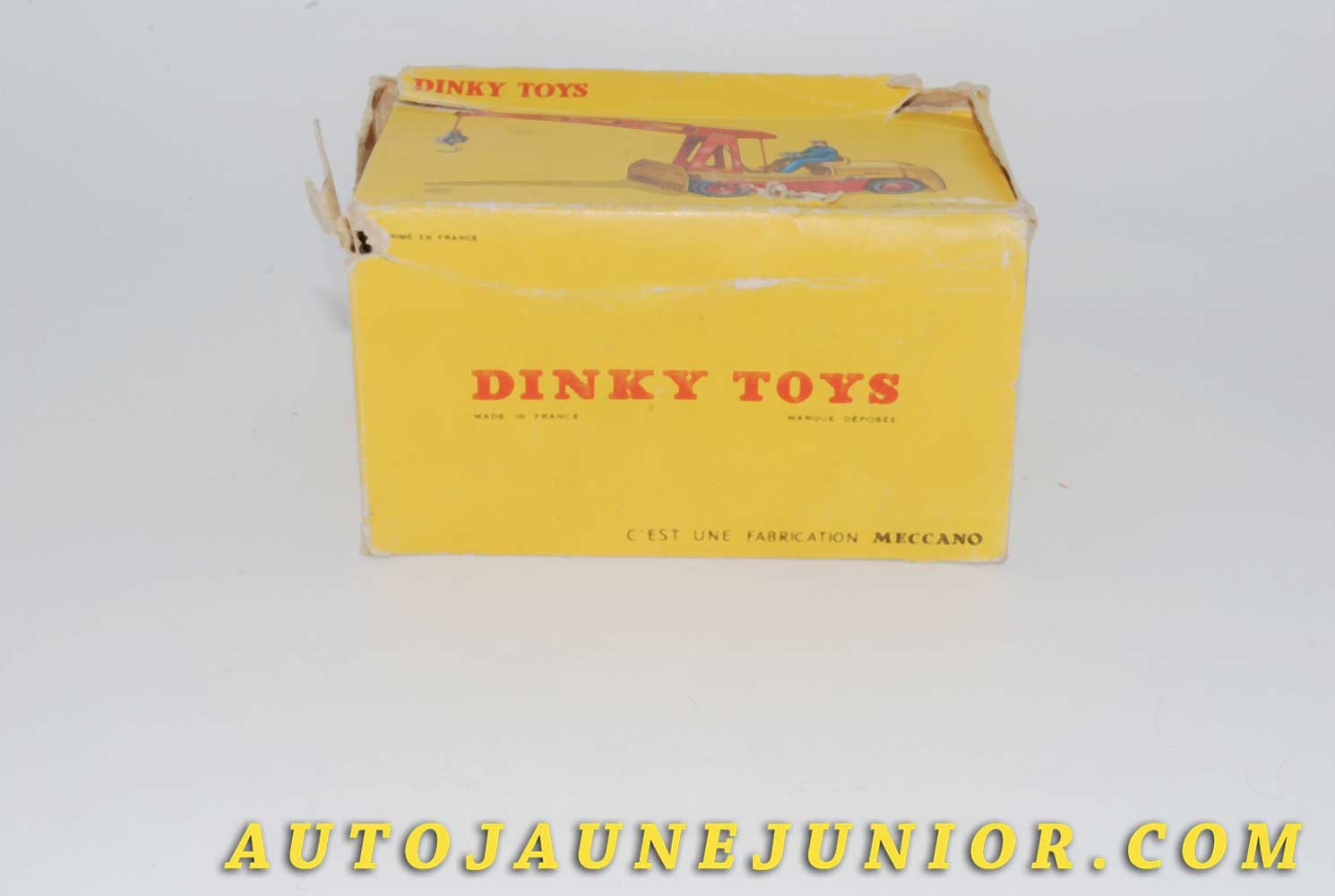 Le #4613 - Dinky Toys - Salev - Boite vide Grue "Salev" est en vente sur Auto Jaune Junior ! Tekno, Politoys, Mebetoys, Mercury, Joal, Diapet, Märklin, TootsieToys.Vous avez le même jouet ? Profitez de notre expertise pour vous accompagner dans la vente de vos modèles ou votre collection ! Nous achetons tous lots de miniatures ! Contactez nous ! contact@autojaunejunior.com. 
