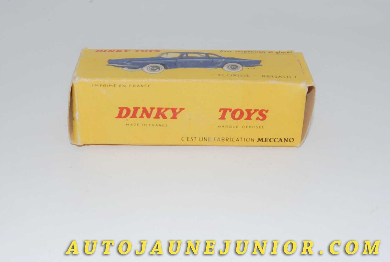 Le #4615 - Dinky Toys - Renault - Boite vide de Floride est en vente sur Auto Jaune Junior ! Tekno, Politoys, Mebetoys, Mercury, Joal, Diapet, Märklin, TootsieToys.Vous avez le même jouet ? Profitez de notre expertise pour vous accompagner dans la vente de vos modèles ou votre collection ! Nous achetons tous lots de miniatures ! Contactez nous ! contact@autojaunejunior.com. 