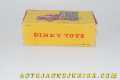 Le #4616 - Dinky Toys - Berliet - Plateau Berliet avec Container est en vente sur Auto Jaune Junior ! Tekno, Politoys, Mebetoys, Mercury, Joal, Diapet, Märklin, TootsieToys.Vous avez le même jouet ? Profitez de notre expertise pour vous accompagner dans la vente de vos modèles ou votre collection ! Nous achetons tous lots de miniatures ! Contactez nous ! contact@autojaunejunior.com. 