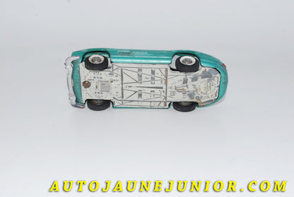Le #4645 - Tekno - Mercedes - 300sl cabriolet est en vente sur Auto Jaune Junior ! Tekno, Politoys, Mebetoys, Mercury, Joal, Diapet, Märklin, TootsieToys.Vous avez le même jouet ? Profitez de notre expertise pour vous accompagner dans la vente de vos modèles ou votre collection ! Nous achetons tous lots de miniatures ! Contactez nous ! contact@autojaunejunior.com. 
