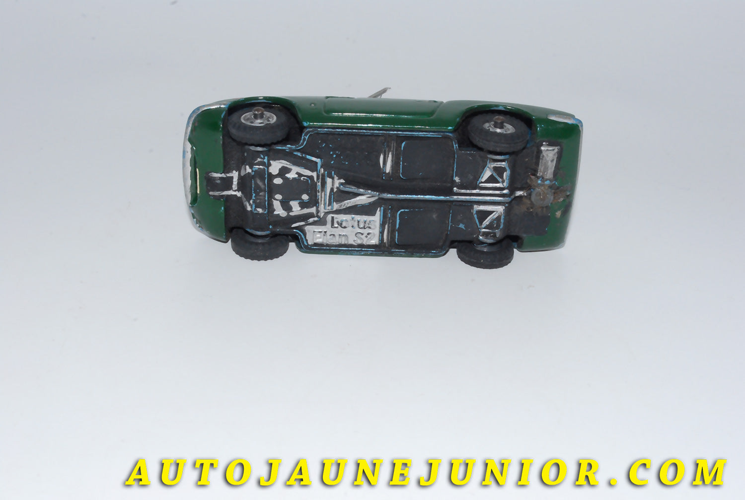 Le #4658 - Corgi Toys - Lotus - Elan S2 est en vente sur Auto Jaune Junior ! Tekno, Politoys, Mebetoys, Mercury, Joal, Diapet, Märklin, TootsieToys.Vous avez le même jouet ? Profitez de notre expertise pour vous accompagner dans la vente de vos modèles ou votre collection ! Nous achetons tous lots de miniatures ! Contactez nous ! contact@autojaunejunior.com. 