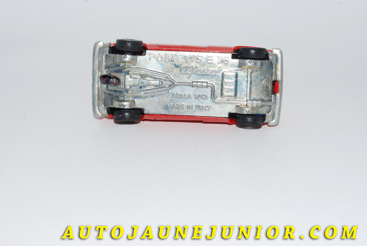 Le #4660 - Politoys - Alfa Roméo  - AlfaSud est en vente sur Auto Jaune Junior ! Tekno, Politoys, Mebetoys, Mercury, Joal, Diapet, Märklin, TootsieToys.Vous avez le même jouet ? Profitez de notre expertise pour vous accompagner dans la vente de vos modèles ou votre collection ! Nous achetons tous lots de miniatures ! Contactez nous ! contact@autojaunejunior.com. 