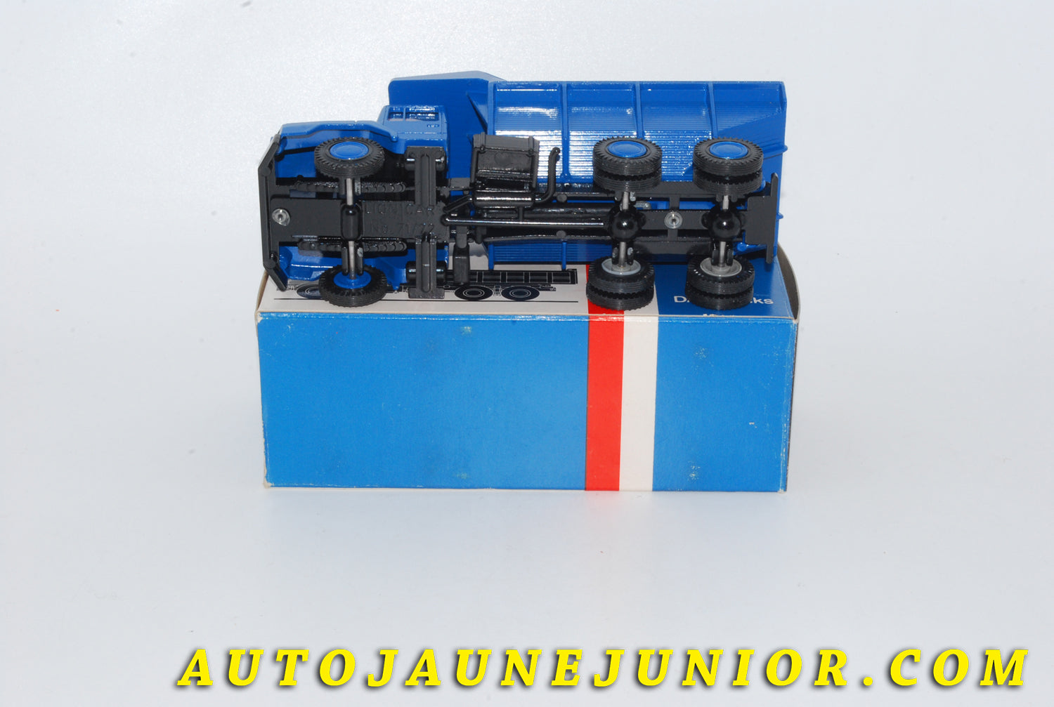 Le #4708 - Lion Car - DAF - Benne basculante (Kipper)  N2800  est en vente sur Auto Jaune Junior ! Tekno, Politoys, Mebetoys, Mercury, Joal, Diapet, Märklin, TootsieToys.Vous avez le même jouet ? Profitez de notre expertise pour vous accompagner dans la vente de vos modèles ou votre collection ! Nous achetons tous lots de miniatures ! Contactez nous ! contact@autojaunejunior.com. 