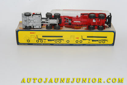 Le #4725 - Corgi Toys - Mack - Camion Semi-Remorque Citerne "Esso" (Gloster Saro) est en vente sur Auto Jaune Junior ! Tekno, Politoys, Mebetoys, Mercury, Joal, Diapet, Märklin, TootsieToys.Vous avez le même jouet ? Profitez de notre expertise pour vous accompagner dans la vente de vos modèles ou votre collection ! Nous achetons tous lots de miniatures ! Contactez nous ! contact@autojaunejunior.com. 