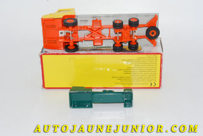 Le #4731 - Dinky Toys - Berliet - Stradair Plateau Porte-Machine à Outils (Dan Toys) est en vente sur Auto Jaune Junior ! Tekno, Politoys, Mebetoys, Mercury, Joal, Diapet, Märklin, TootsieToys.Vous avez le même jouet ? Profitez de notre expertise pour vous accompagner dans la vente de vos modèles ou votre collection ! Nous achetons tous lots de miniatures ! Contactez nous ! contact@autojaunejunior.com. 
