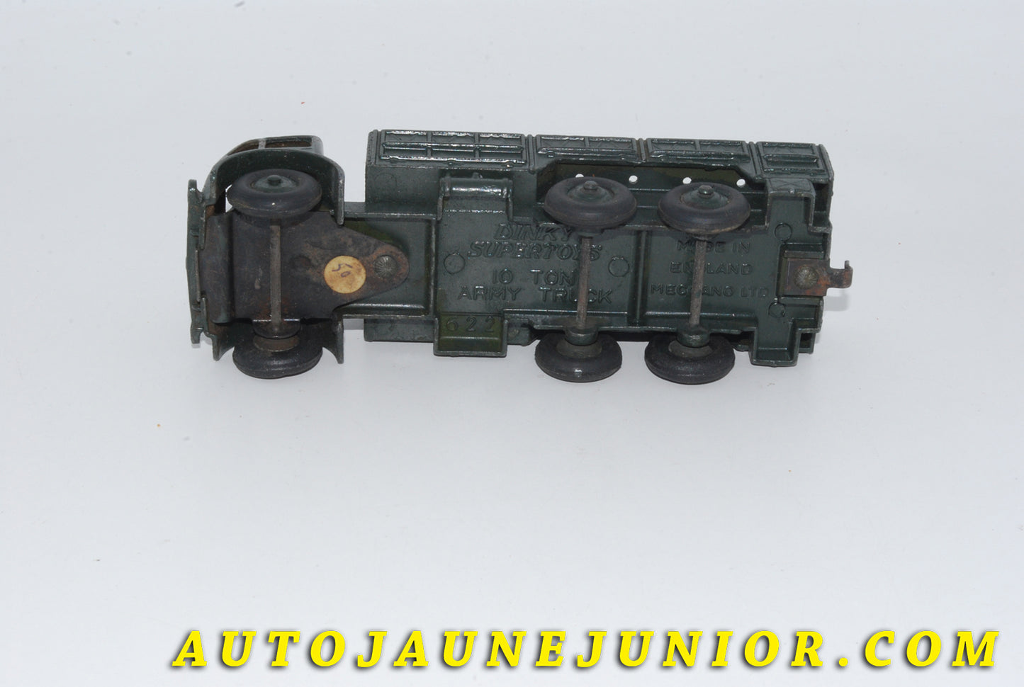 Le #4732 - Dinky Toys - Foden - Camion  ridelles  10 Ton Army Truck "transport de troupes" est en vente sur Auto Jaune Junior ! Tekno, Politoys, Mebetoys, Mercury, Joal, Diapet, Märklin, TootsieToys.Vous avez le même jouet ? Profitez de notre expertise pour vous accompagner dans la vente de vos modèles ou votre collection ! Nous achetons tous lots de miniatures ! Contactez nous ! contact@autojaunejunior.com. 