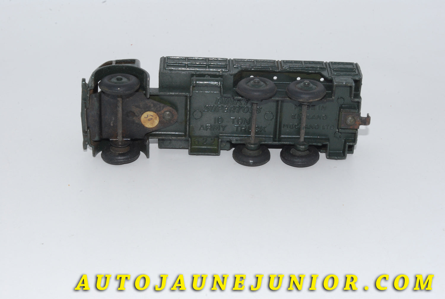 Le #4732 - Dinky Toys - Foden - Camion  ridelles  10 Ton Army Truck "transport de troupes" est en vente sur Auto Jaune Junior ! Tekno, Politoys, Mebetoys, Mercury, Joal, Diapet, Märklin, TootsieToys.Vous avez le même jouet ? Profitez de notre expertise pour vous accompagner dans la vente de vos modèles ou votre collection ! Nous achetons tous lots de miniatures ! Contactez nous ! contact@autojaunejunior.com. 