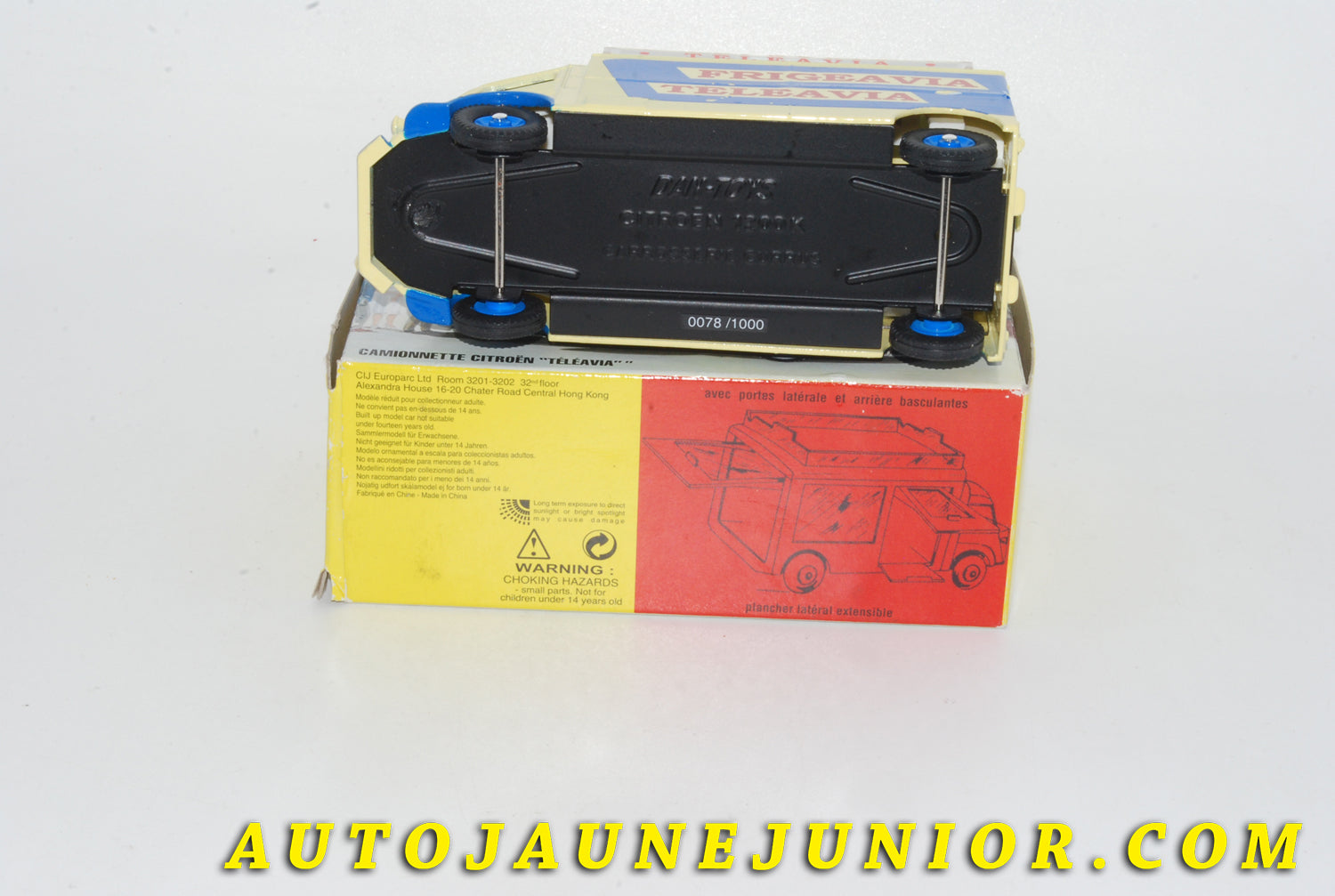 Le #4734 - Dinky Toys - Citroën - Camionette Frigeavia - Teleavia (Dan Toys) est en vente sur Auto Jaune Junior ! Tekno, Politoys, Mebetoys, Mercury, Joal, Diapet, Märklin, TootsieToys.Vous avez le même jouet ? Profitez de notre expertise pour vous accompagner dans la vente de vos modèles ou votre collection ! Nous achetons tous lots de miniatures ! Contactez nous ! contact@autojaunejunior.com. 