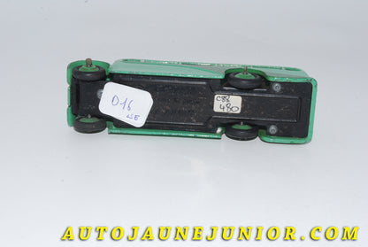 Le #4758 - Dinky Toys - AEC - Single Deck - car avec cabine décalée est en vente sur Auto Jaune Junior ! Tekno, Politoys, Mebetoys, Mercury, Joal, Diapet, Märklin, TootsieToys.Vous avez le même jouet ? Profitez de notre expertise pour vous accompagner dans la vente de vos modèles ou votre collection ! Nous achetons tous lots de miniatures ! Contactez nous ! contact@autojaunejunior.com. 