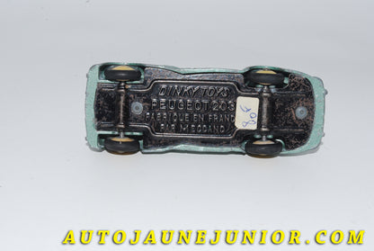 Le #4763 - Dinky Toys - Peugeot - 203 Berline Type 1  est en vente sur Auto Jaune Junior ! Tekno, Politoys, Mebetoys, Mercury, Joal, Diapet, Märklin, TootsieToys.Vous avez le même jouet ? Profitez de notre expertise pour vous accompagner dans la vente de vos modèles ou votre collection ! Nous achetons tous lots de miniatures ! Contactez nous ! contact@autojaunejunior.com. 