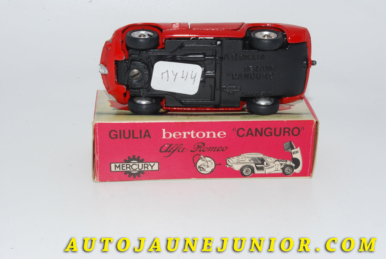 Le #4771 - Mercury - Alfa Roméo  - Giulia Canguro Bertone est en vente sur Auto Jaune Junior ! Tekno, Politoys, Mebetoys, Mercury, Joal, Diapet, Märklin, TootsieToys.Vous avez le même jouet ? Profitez de notre expertise pour vous accompagner dans la vente de vos modèles ou votre collection ! Nous achetons tous lots de miniatures ! Contactez nous ! contact@autojaunejunior.com. 