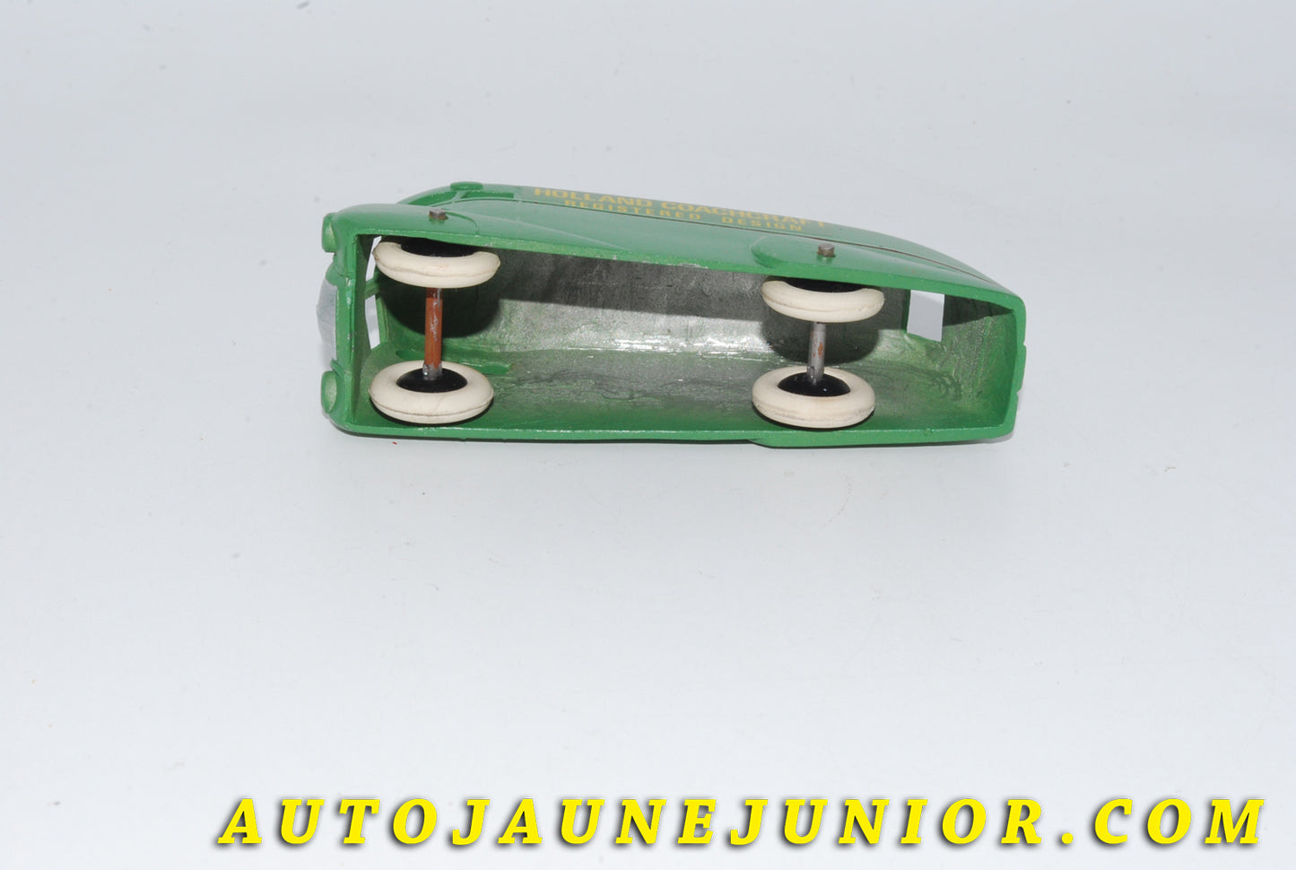 Le #4774 - Buccaneer - Streamline Bus  -  Aérodynamique "Holland Coachcraft Registered Design" est en vente sur Auto Jaune Junior ! Tekno, Politoys, Mebetoys, Mercury, Joal, Diapet, Märklin, TootsieToys.Vous avez le même jouet ? Profitez de notre expertise pour vous accompagner dans la vente de vos modèles ou votre collection ! Nous achetons tous lots de miniatures ! Contactez nous ! contact@autojaunejunior.com. 