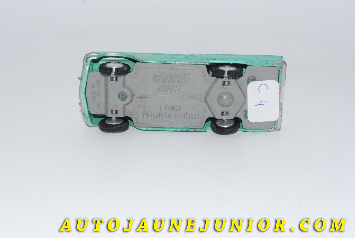 Le #4778 - Corgi Toys - Ford -  Thunderbird Coupé est en vente sur Auto Jaune Junior ! Tekno, Politoys, Mebetoys, Mercury, Joal, Diapet, Märklin, TootsieToys.Vous avez le même jouet ? Profitez de notre expertise pour vous accompagner dans la vente de vos modèles ou votre collection ! Nous achetons tous lots de miniatures ! Contactez nous ! contact@autojaunejunior.com. 