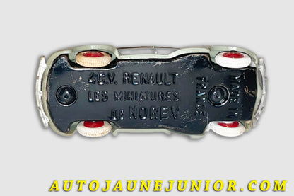 Le Norev Renault 4 Cv 3 Barres est en vente sur Auto Jaune Junior ! Découvrez nos collections de diecast Tekno, Politoys, Mebetoys, Mercury, Joal, Diapet, Märklin, TootsieToys.AutoJaune Junior ; Vous avez le même jouet ? Profitez de notre expertise pour vous accompagner dans la vente de vos modèles ou votre collection ! Nous achetons tous lots de miniatures ! Contactez nous !