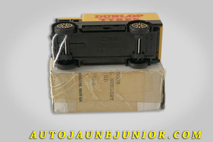 #5035 - Corgi Toys - AEC - Van  " Dunlop Tyres"