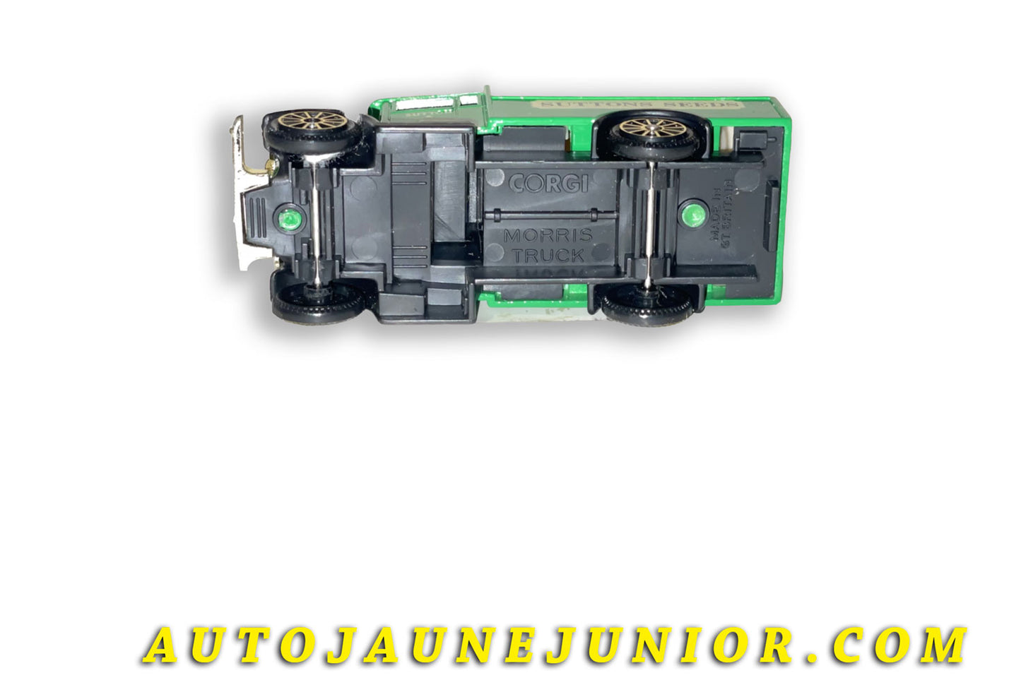 Le Corgi Toys Morris Camion Ridelles "Suttons Seeds" est en vente sur Auto Jaune Junior ! Découvrez nos collections de diecast Tekno, Politoys, Mebetoys, Mercury, Joal, Diapet, Märklin, TootsieToys.AutoJaune Junior ; Vous avez le même jouet ? Profitez de notre expertise pour vous accompagner dans la vente de vos modèles ou votre collection ! Nous achetons tous lots de miniatures ! Contactez nous !