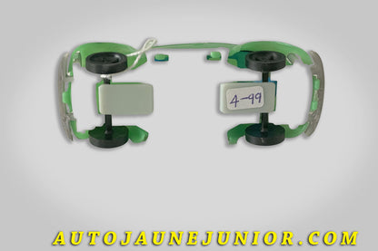 Le Hong-Kong Volkswagen 1200'63 est en vente sur Auto Jaune Junior ! Découvrez nos collections de diecast Tekno, Politoys, Mebetoys, Mercury, Joal, Diapet, Märklin, TootsieToys.AutoJaune Junior ; Vous avez le même jouet ? Profitez de notre expertise pour vous accompagner dans la vente de vos modèles ou votre collection ! Nous achetons tous lots de miniatures ! Contactez nous !