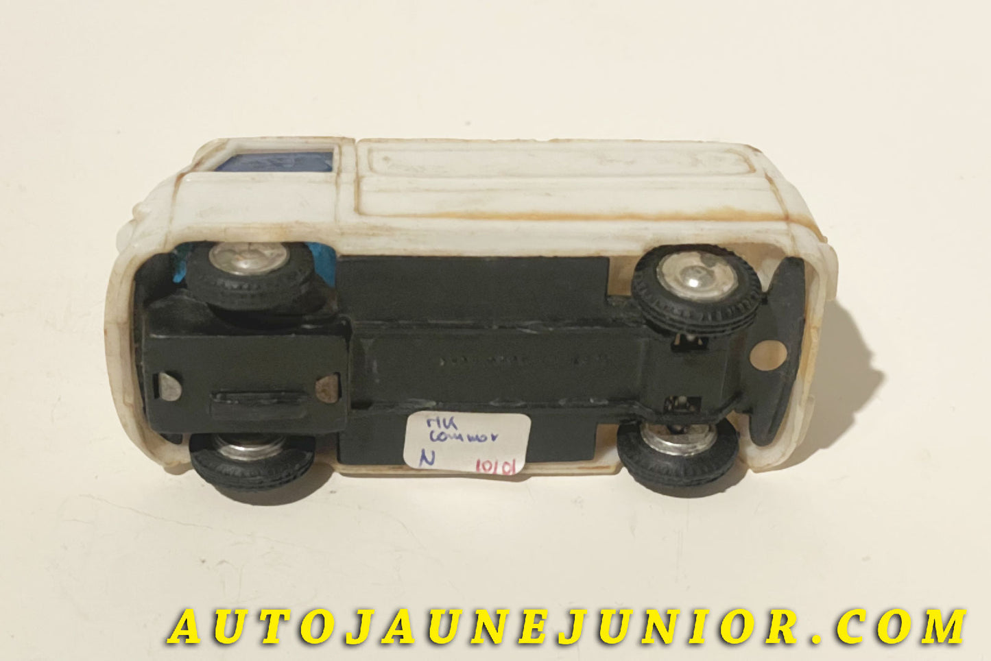 Le Hong-Kong Commer 3/4 Ton Ambulance est en vente sur Auto Jaune Junior ! Découvrez nos collections de diecast Tekno, Politoys, Mebetoys, Mercury, Joal, Diapet, Märklin, TootsieToys.AutoJaune Junior ; Vous avez le même jouet ? Profitez de notre expertise pour vous accompagner dans la vente de vos modèles ou votre collection ! Nous achetons tous lots de miniatures ! Contactez nous !