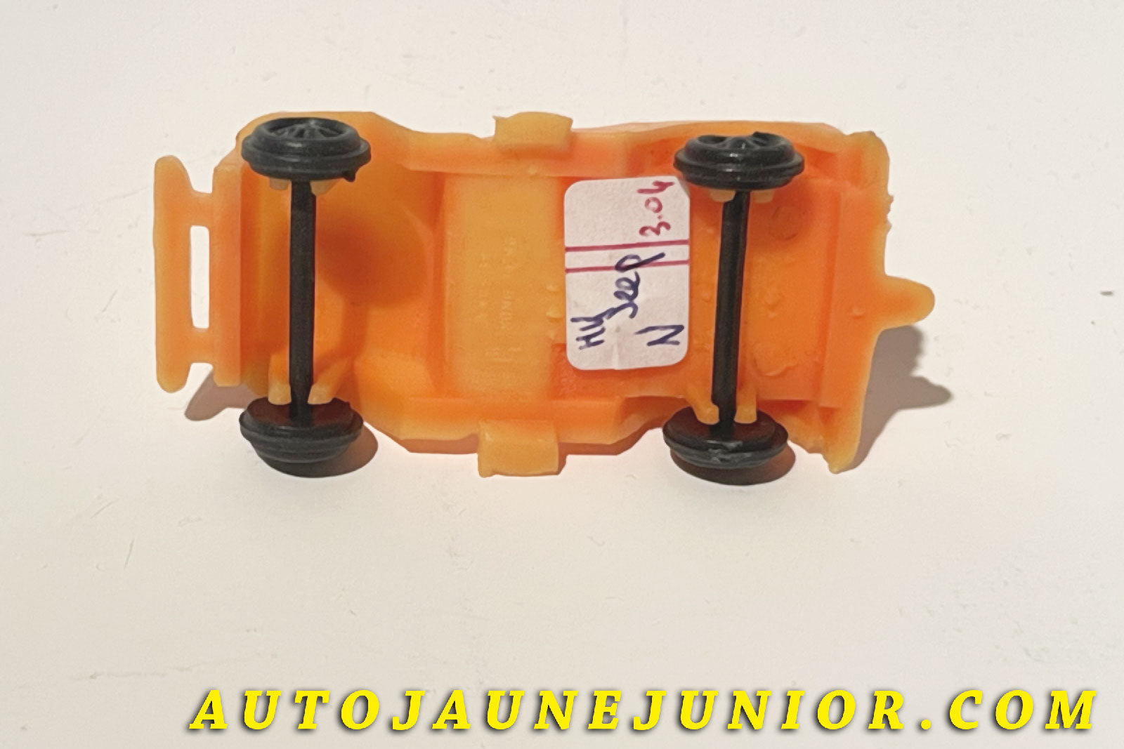 Le Hong-Kong Willys Jeep de Rallye !  est en vente sur Auto Jaune Junior ! Découvrez nos collections de diecast Tekno, Politoys, Mebetoys, Mercury, Joal, Diapet, Märklin, TootsieToys.AutoJaune Junior ; Vous avez le même jouet ? Profitez de notre expertise pour vous accompagner dans la vente de vos modèles ou votre collection ! Nous achetons tous lots de miniatures ! Contactez nous !