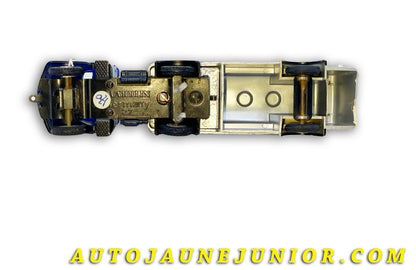Le Märklin Man Semi remorque citerne "Aral" (plastique) est en vente sur Auto Jaune Junior ! Découvrez nos collections de diecast Tekno, Politoys, Mebetoys, Mercury, Joal, Diapet, Märklin, TootsieToys.AutoJaune Junior ; Vous avez le même jouet ? Profitez de notre expertise pour vous accompagner dans la vente de vos modèles ou votre collection ! Nous achetons tous lots de miniatures ! Contactez nous !