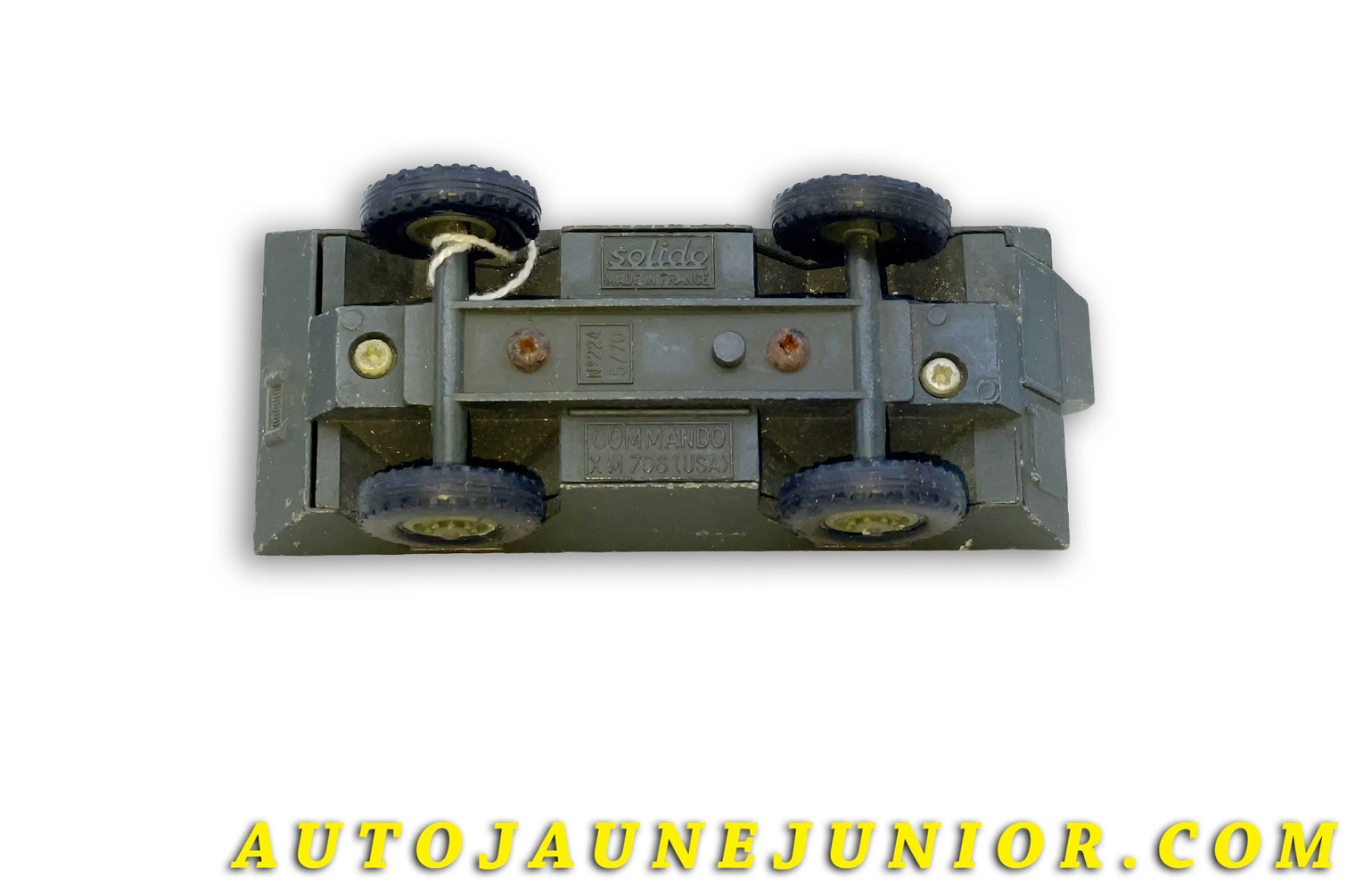 Le Solido Ford XM706 commando US army est en vente sur Auto Jaune Junior ! Découvrez nos collections de diecast Tekno, Politoys, Mebetoys, Mercury, Joal, Diapet, Märklin, TootsieToys.AutoJaune Junior ; Vous avez le même jouet ? Profitez de notre expertise pour vous accompagner dans la vente de vos modèles ou votre collection ! Nous achetons tous lots de miniatures ! Contactez nous !