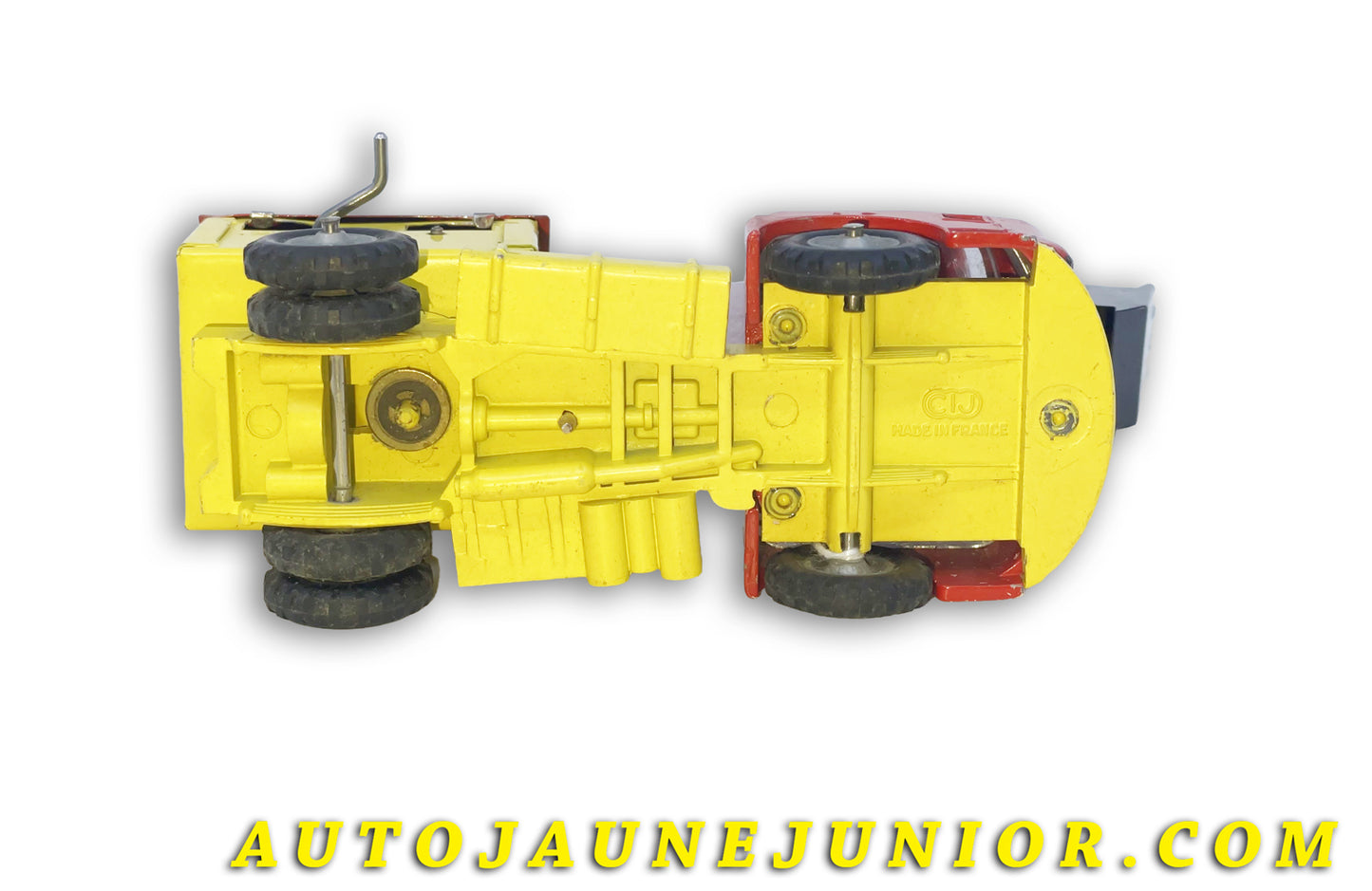 Le C-I-J Saviem JL20 camion pelle en butte est en vente sur Auto Jaune Junior ! Découvrez nos collections de diecast Tekno, Politoys, Mebetoys, Mercury, Joal, Diapet, Märklin, TootsieToys.AutoJaune Junior ; Vous avez le même jouet ? Profitez de notre expertise pour vous accompagner dans la vente de vos modèles ou votre collection ! Nous achetons tous lots de miniatures ! Contactez nous !
