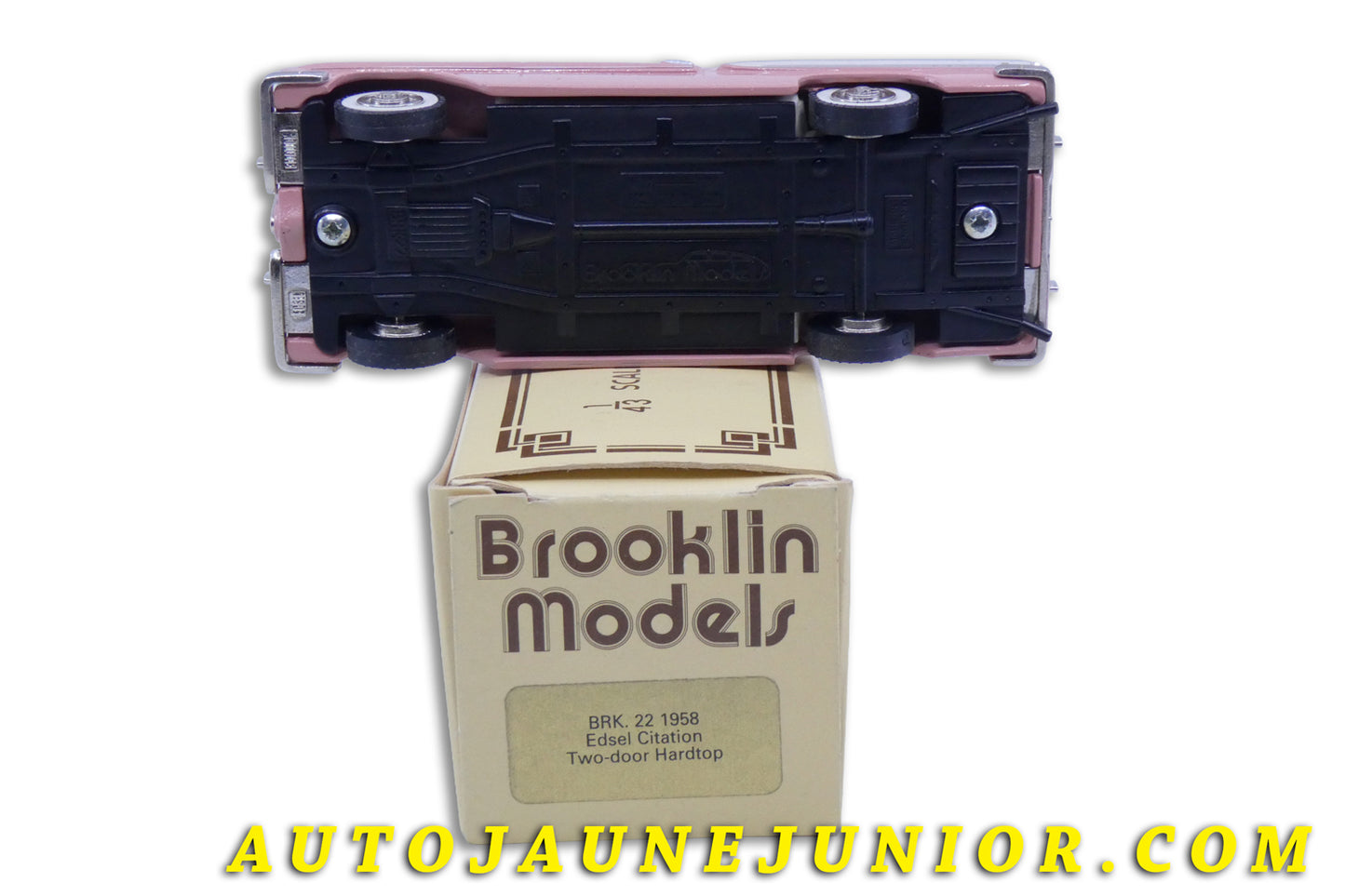 Le Brooklin Ford Edsel Citation 2 Portes Hard Top 1958 est en vente sur Auto Jaune Junior ! Découvrez nos collections de diecast Tekno, Politoys, Mebetoys, Mercury, Joal, Diapet, Märklin, TootsieToys.AutoJaune Junior ; Vous avez le même jouet ? Profitez de notre expertise pour vous accompagner dans la vente de vos modèles ou votre collection ! Nous achetons tous lots de miniatures ! Contactez nous !