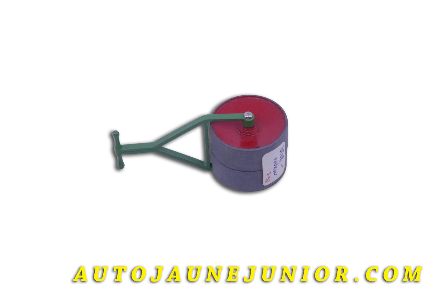 Le Dinky Toys Rouleau Accessoire de Jardin est en vente sur Auto Jaune Junior ! Découvrez nos collections de diecast Tekno, Politoys, Mebetoys, Mercury, Joal, Diapet, Märklin, TootsieToys.AutoJaune Junior ; Vous avez le même jouet ? Profitez de notre expertise pour vous accompagner dans la vente de vos modèles ou votre collection ! Nous achetons tous lots de miniatures ! Contactez nous !