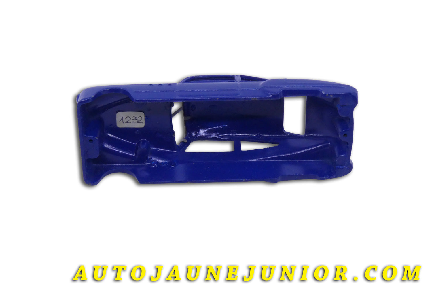 Le Märklin Buick Roadmaster fastback (Carrosserie seule) - AVEC pare brise rapporté ! : RARE) est en vente sur Auto Jaune Junior ! Découvrez nos collections de diecast Tekno, Politoys, Mebetoys, Mercury, Joal, Diapet, Märklin, TootsieToys.AutoJaune Junior ; Vous avez le même jouet ? Profitez de notre expertise pour vous accompagner dans la vente de vos modèles ou votre collection ! Nous achetons tous lots de miniatures ! Contactez nous !