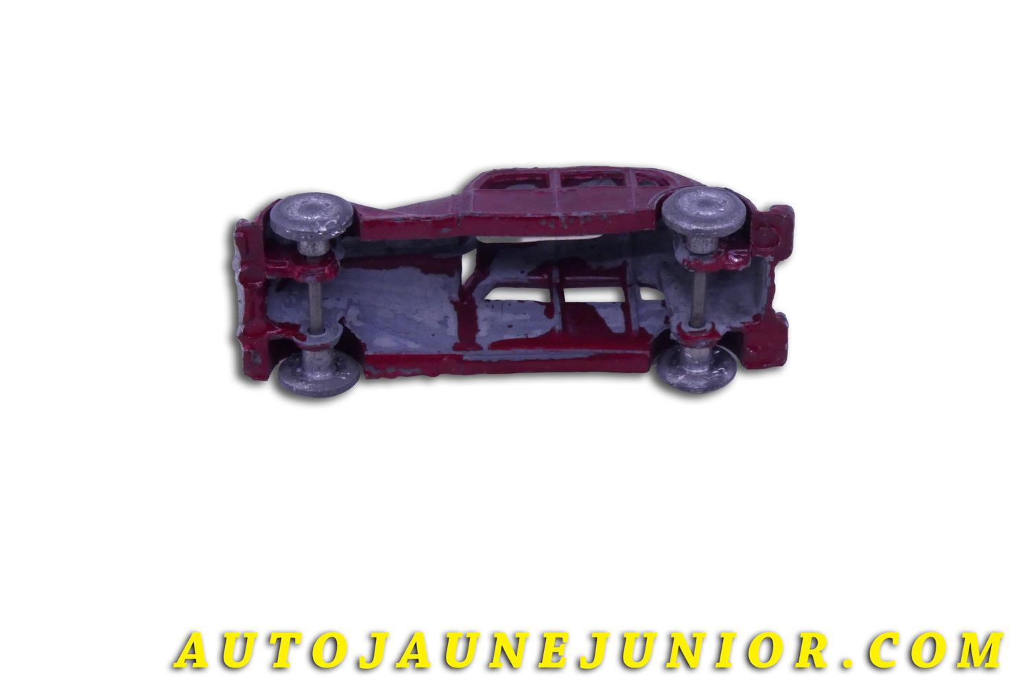 Le KB Auto Limousine - Rare production allemande pendant la Guerre ! est en vente sur Auto Jaune Junior ! Découvrez nos collections de diecast Tekno, Politoys, Mebetoys, Mercury, Joal, Diapet, Märklin, TootsieToys.AutoJaune Junior ; Vous avez le même jouet ? Profitez de notre expertise pour vous accompagner dans la vente de vos modèles ou votre collection ! Nous achetons tous lots de miniatures ! Contactez nous !