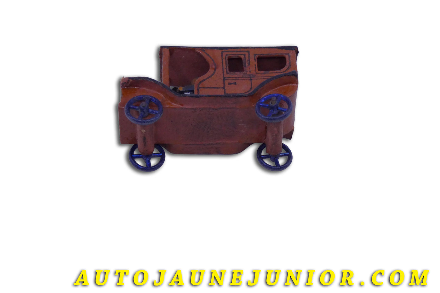 Le Erzgebirge Auto Berline de voyage (Producrtion artisanale des années 20 !) est en vente sur Auto Jaune Junior ! Découvrez nos collections de diecast Tekno, Politoys, Mebetoys, Mercury, Joal, Diapet, Märklin, TootsieToys.AutoJaune Junior ; Vous avez le même jouet ? Profitez de notre expertise pour vous accompagner dans la vente de vos modèles ou votre collection ! Nous achetons tous lots de miniatures ! Contactez nous !