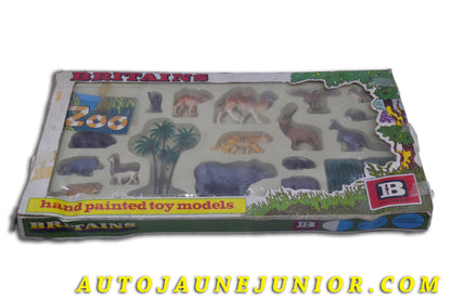 Le Britains Figurines Coffret Zoo "Peint à la main" est en vente sur Auto Jaune Junior ! Découvrez nos collections de diecast Tekno, Politoys, Mebetoys, Mercury, Joal, Diapet, Märklin, TootsieToys.AutoJaune Junior ; Vous avez le même jouet ? Profitez de notre expertise pour vous accompagner dans la vente de vos modèles ou votre collection ! Nous achetons tous lots de miniatures ! Contactez nous !