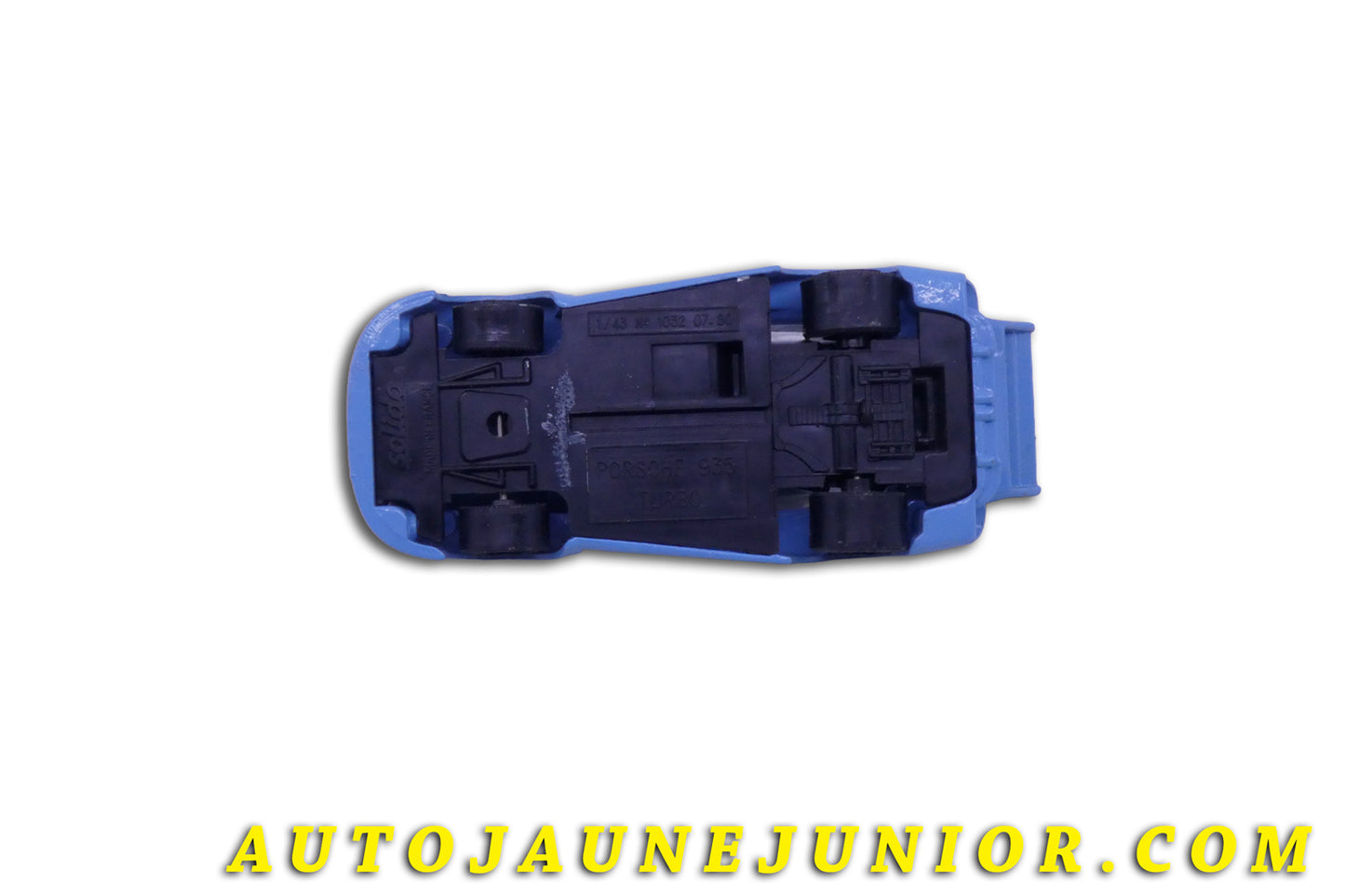 Le Solido Porsche 935 Turbo -  John Paul LM 1979 est en vente sur Auto Jaune Junior ! Découvrez nos collections de diecast Tekno, Politoys, Mebetoys, Mercury, Joal, Diapet, Märklin, TootsieToys.AutoJaune Junior ; Vous avez le même jouet ? Profitez de notre expertise pour vous accompagner dans la vente de vos modèles ou votre collection ! Nous achetons tous lots de miniatures ! Contactez nous !