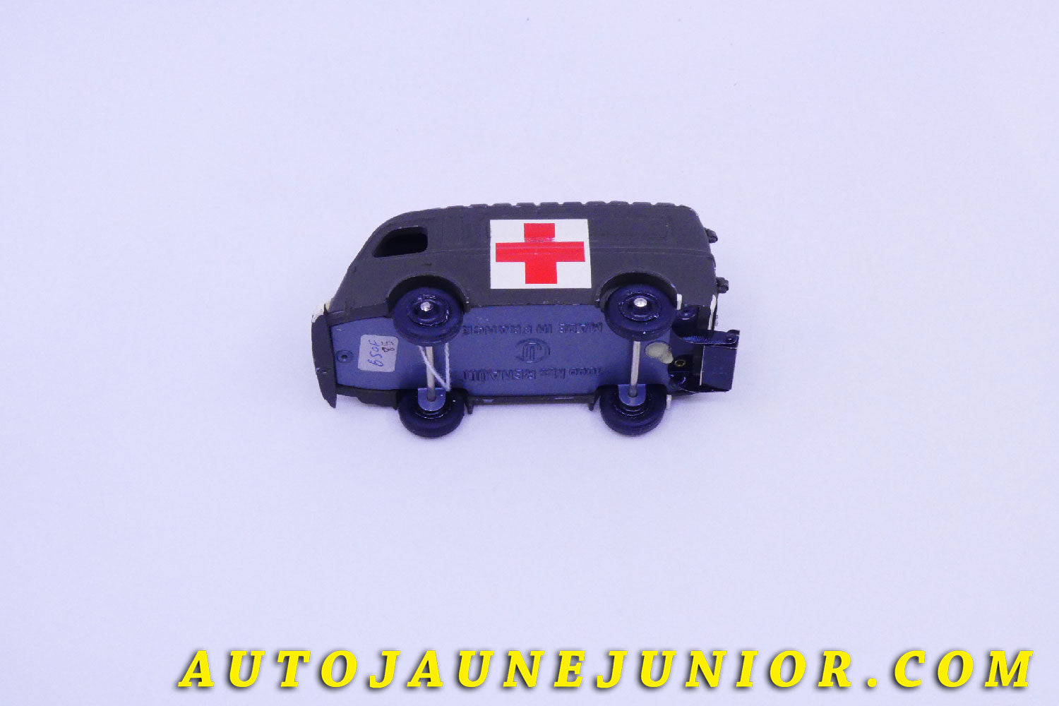 Le #5426 - C-I-J - Renault - 1000Kgs ambulance militaire est en vente sur Auto Jaune Junior ! Tekno, Politoys, Mebetoys, Mercury, Joal, Diapet, Märklin, TootsieToys.Vous avez le même jouet ? Profitez de notre expertise pour vous accompagner dans la vente de vos modèles ou votre collection ! Nous achetons tous lots de miniatures ! Contactez nous ! contact@autojaunejunior.com. 