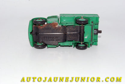 Le #5503 - Dinky Toys - Bedford - Camion « O » Plateau Ridelles est en vente sur Auto Jaune Junior ! Tekno, Politoys, Mebetoys, Mercury, Joal, Diapet, Märklin, TootsieToys.Vous avez le même jouet ? Profitez de notre expertise pour vous accompagner dans la vente de vos modèles ou votre collection ! Nous achetons tous lots de miniatures ! Contactez nous ! contact@autojaunejunior.com. 