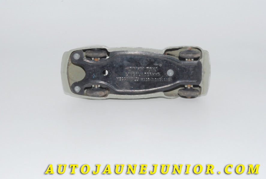 Le #5510 - Dinky Toys - Lincoln - Coupé Zephyr est en vente sur Auto Jaune Junior ! Tekno, Politoys, Mebetoys, Mercury, Joal, Diapet, Märklin, TootsieToys.Vous avez le même jouet ? Profitez de notre expertise pour vous accompagner dans la vente de vos modèles ou votre collection ! Nous achetons tous lots de miniatures ! Contactez nous ! contact@autojaunejunior.com. 