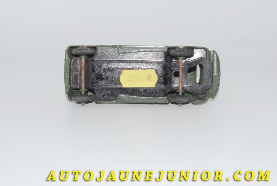 Le #5511 - Dinky Toys - Packard - Super Eight est en vente sur Auto Jaune Junior ! Tekno, Politoys, Mebetoys, Mercury, Joal, Diapet, Märklin, TootsieToys.Vous avez le même jouet ? Profitez de notre expertise pour vous accompagner dans la vente de vos modèles ou votre collection ! Nous achetons tous lots de miniatures ! Contactez nous ! contact@autojaunejunior.com. 