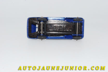 Le #5512 - Dinky Toys - Oldsmobile - Six Berline est en vente sur Auto Jaune Junior ! Tekno, Politoys, Mebetoys, Mercury, Joal, Diapet, Märklin, TootsieToys.Vous avez le même jouet ? Profitez de notre expertise pour vous accompagner dans la vente de vos modèles ou votre collection ! Nous achetons tous lots de miniatures ! Contactez nous ! contact@autojaunejunior.com. 