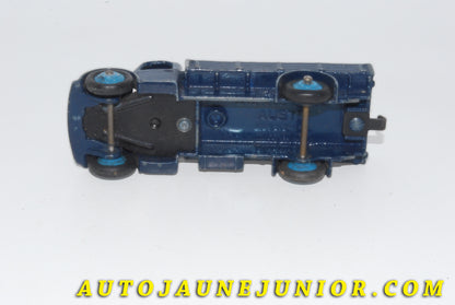 Le #5556 - Dinky Toys - Austin - Camion Ridelles (rare couleure !) est en vente sur Auto Jaune Junior ! Tekno, Politoys, Mebetoys, Mercury, Joal, Diapet, Märklin, TootsieToys.Vous avez le même jouet ? Profitez de notre expertise pour vous accompagner dans la vente de vos modèles ou votre collection ! Nous achetons tous lots de miniatures ! Contactez nous ! contact@autojaunejunior.com. 