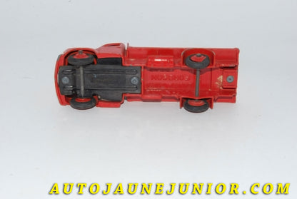 Le #5558 - Dinky Toys - Fordson - Camion plateau (amusante version sans le crochet) est en vente sur Auto Jaune Junior ! Tekno, Politoys, Mebetoys, Mercury, Joal, Diapet, Märklin, TootsieToys.Vous avez le même jouet ? Profitez de notre expertise pour vous accompagner dans la vente de vos modèles ou votre collection ! Nous achetons tous lots de miniatures ! Contactez nous ! contact@autojaunejunior.com. 