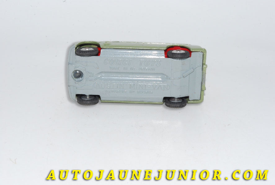 Le #5593 - Corgi Toys - Austin - Mini Van est en vente sur Auto Jaune Junior ! Tekno, Politoys, Mebetoys, Mercury, Joal, Diapet, Märklin, TootsieToys.Vous avez le même jouet ? Profitez de notre expertise pour vous accompagner dans la vente de vos modèles ou votre collection ! Nous achetons tous lots de miniatures ! Contactez nous ! contact@autojaunejunior.com. 