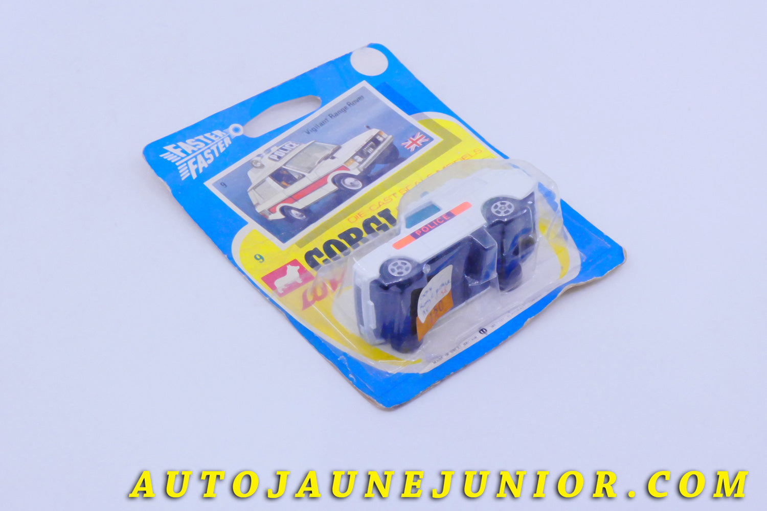 Le #5809 - Corgi Toys - Rover - Range Rover Police est en vente sur Auto Jaune Junior ! Tekno, Politoys, Mebetoys, Mercury, Joal, Diapet, Märklin, TootsieToys.Vous avez le même jouet ? Profitez de notre expertise pour vous accompagner dans la vente de vos modèles ou votre collection ! Nous achetons tous lots de miniatures ! Contactez nous ! contact@autojaunejunior.com. 