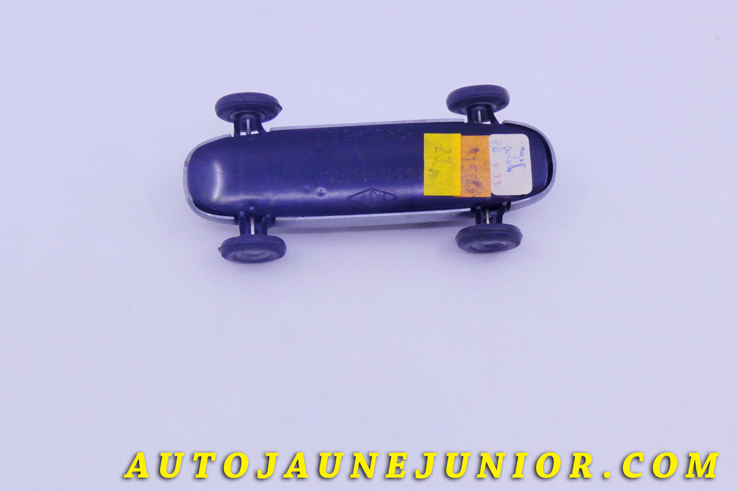 Le #5821 - Ingap - Porsche - Monoplace Formule 2 est en vente sur Auto Jaune Junior ! Tekno, Politoys, Mebetoys, Mercury, Joal, Diapet, Märklin, TootsieToys.Vous avez le même jouet ? Profitez de notre expertise pour vous accompagner dans la vente de vos modèles ou votre collection ! Nous achetons tous lots de miniatures ! Contactez nous ! contact@autojaunejunior.com. 