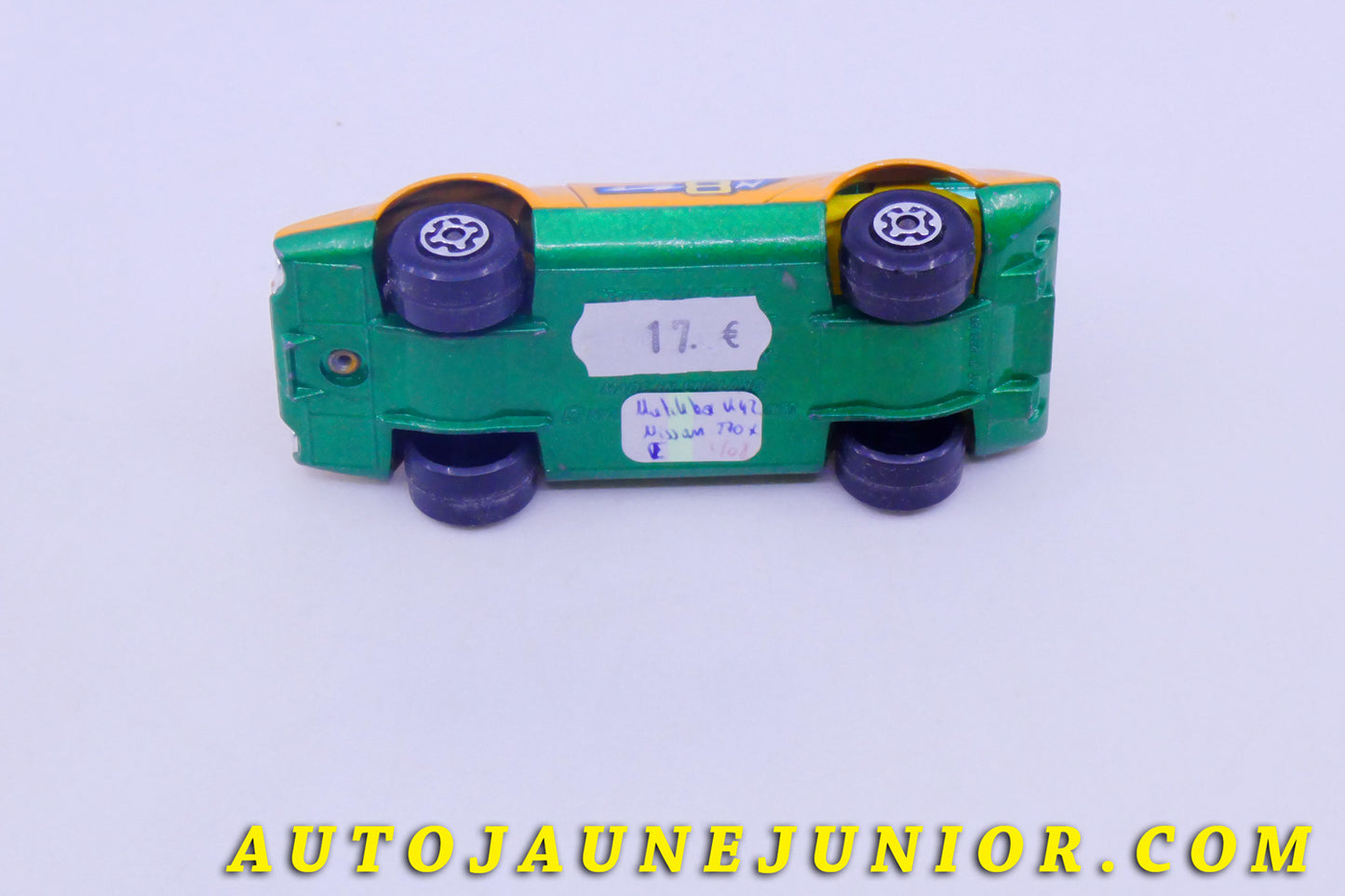 Le #5833 - Matchbox - Nissan - 270X est en vente sur Auto Jaune Junior ! Tekno, Politoys, Mebetoys, Mercury, Joal, Diapet, Märklin, TootsieToys.Vous avez le même jouet ? Profitez de notre expertise pour vous accompagner dans la vente de vos modèles ou votre collection ! Nous achetons tous lots de miniatures ! Contactez nous ! contact@autojaunejunior.com. 